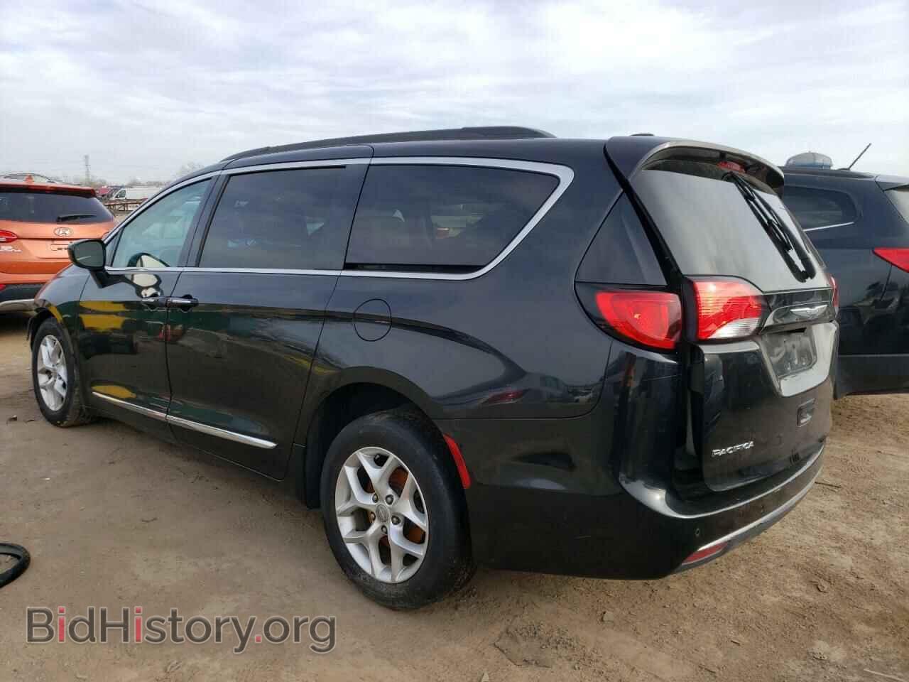 2017 CHRYSLER PACIFICA - VIN: 2C4RC1BG1HR820698 - Photo 2