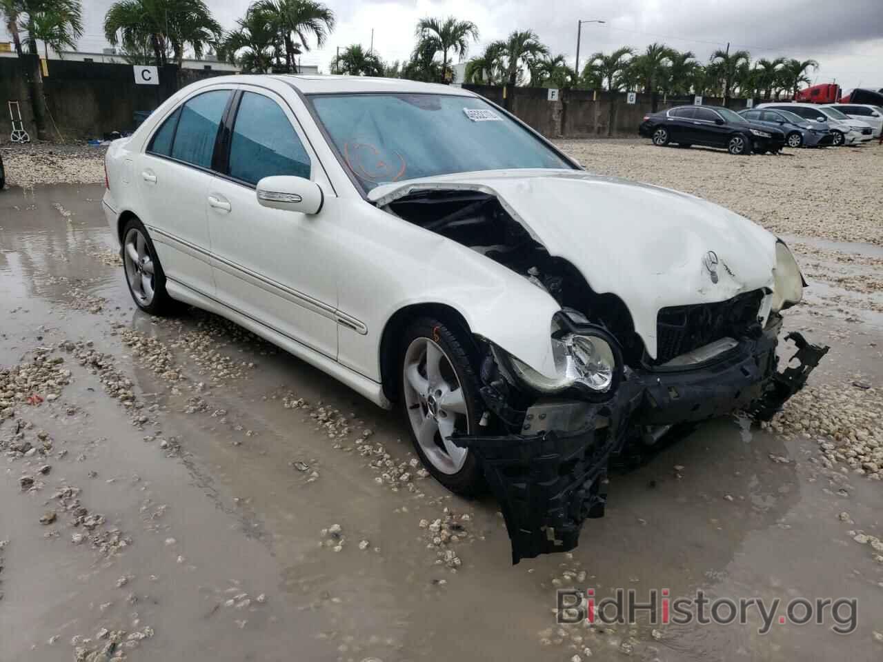 Photo WDBRF52H76A892593 - MERCEDES-BENZ C-CLASS 2006