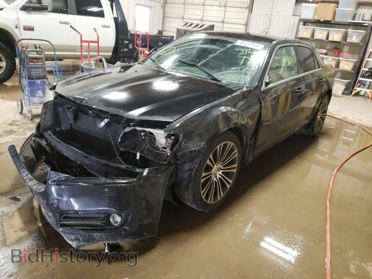 2013 CHRYSLER 300 - VIN: 2C3CCABG5DH658150 - Фото 2