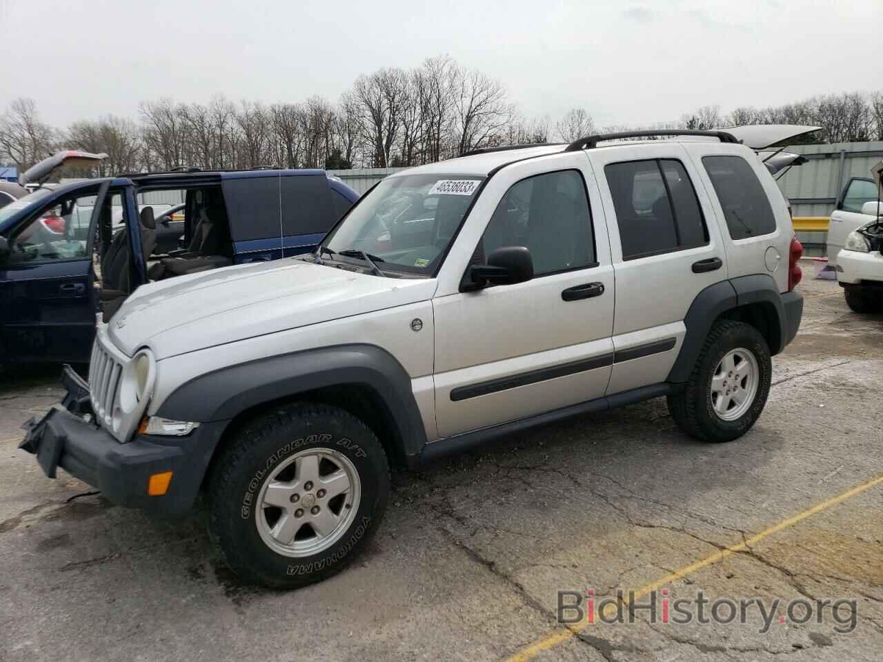 Photo 1J4GL48K56W200441 - JEEP LIBERTY 2006