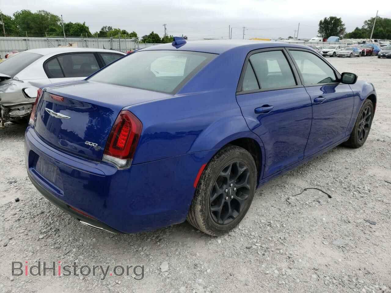 2019 CHRYSLER 300 - VIN: 2C3CCAGG7KH533818 - Фото 4