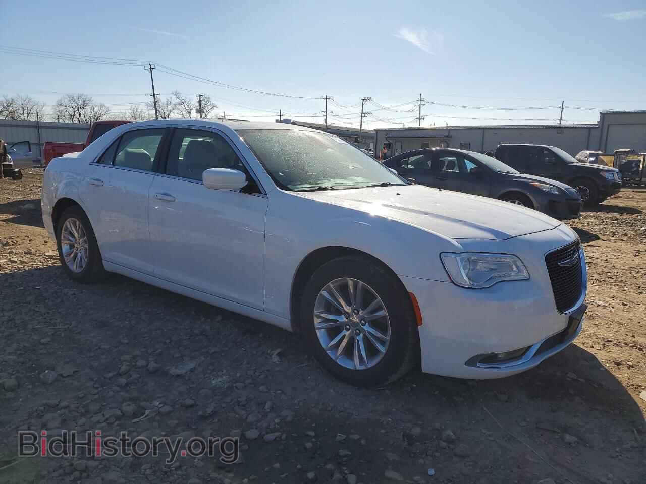 2017 CHRYSLER 300 - VIN: 2C3CCAAG7HH540186 - Фото 4
