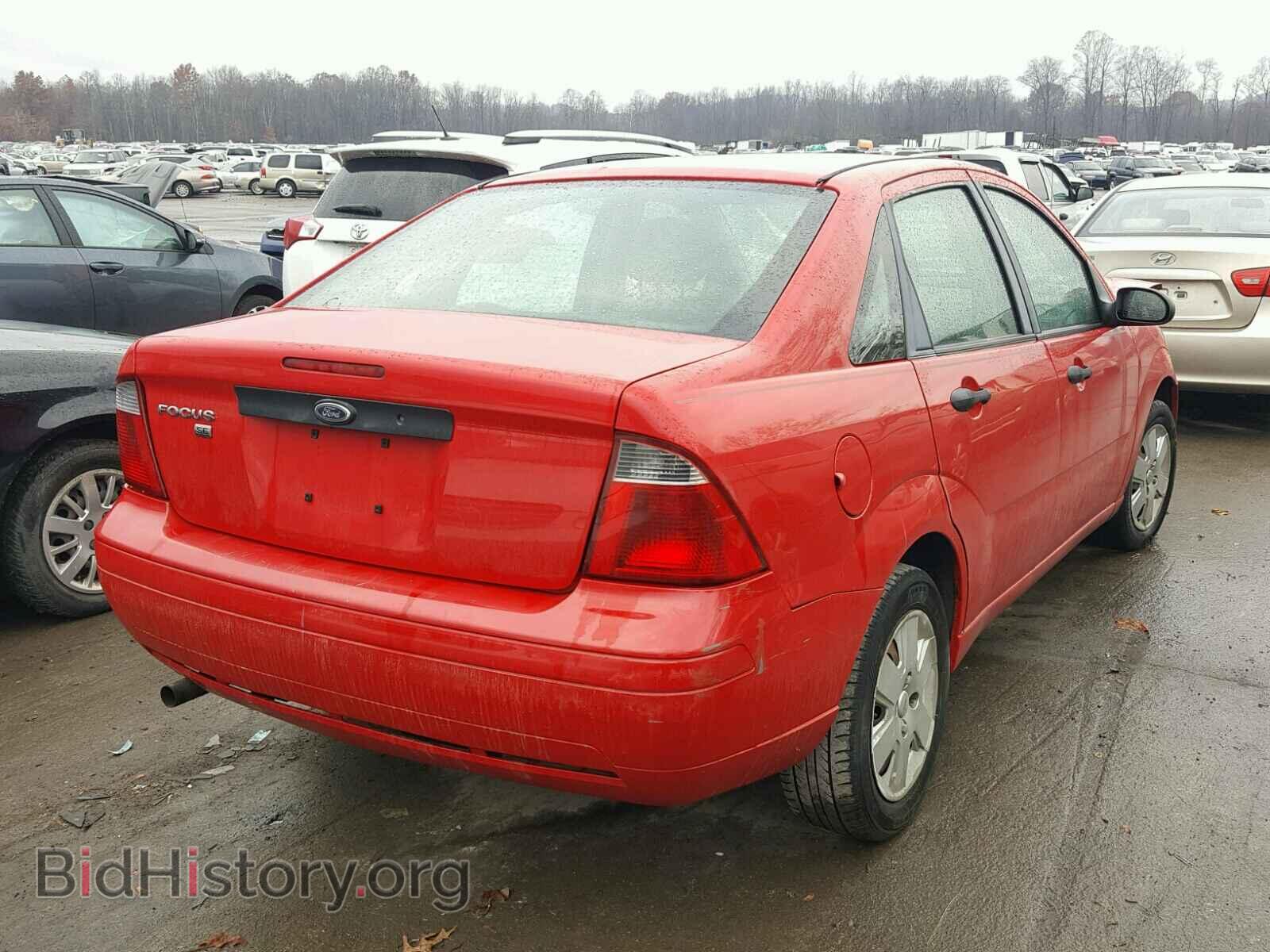 2007 FORD FOCUS - VIN: 1FAFP34N07W204761 - Фото 4