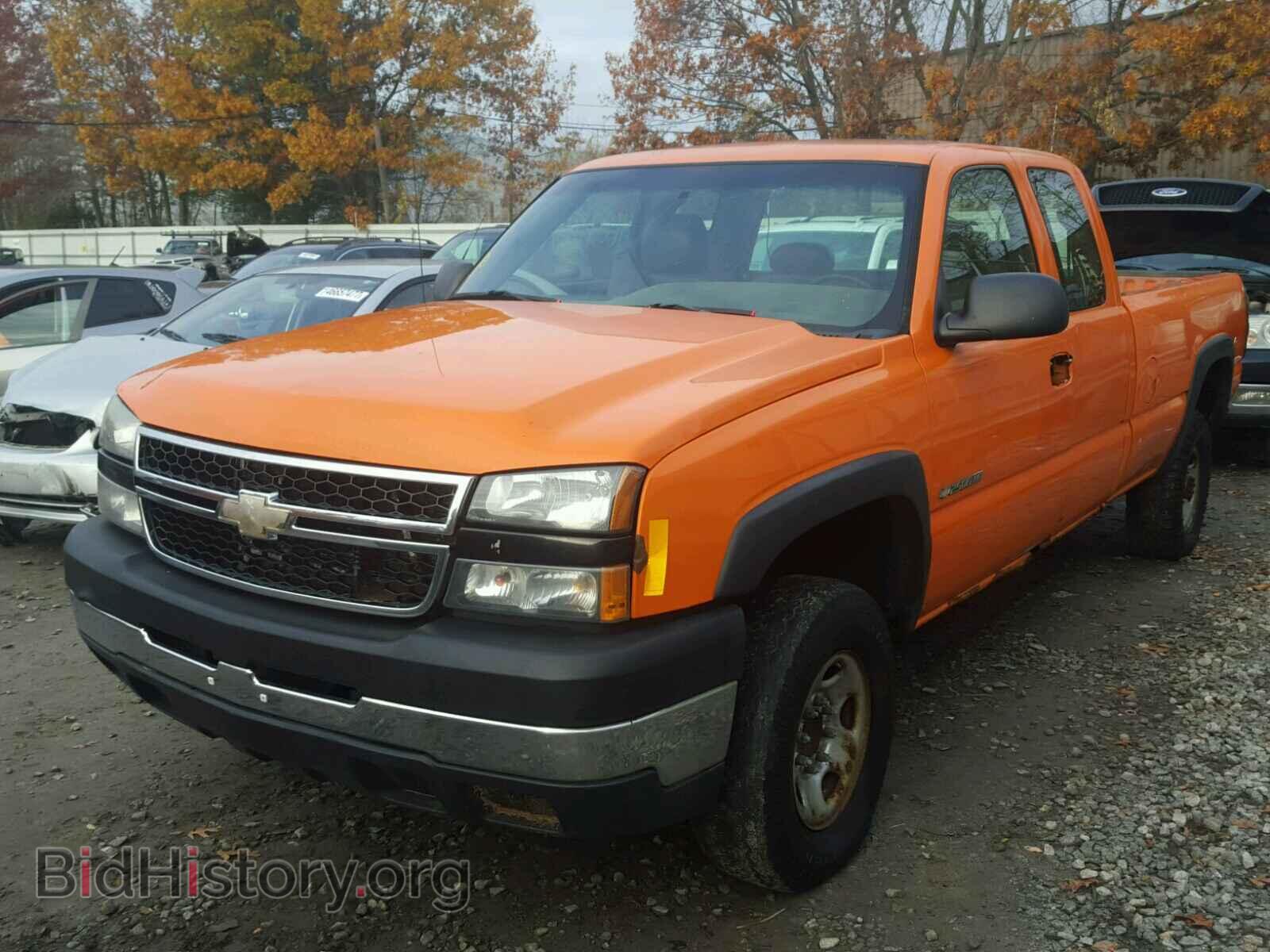 2006 CHEVROLET SILVERADO - VIN: 1GCHC29U66E244355 - Фото 2