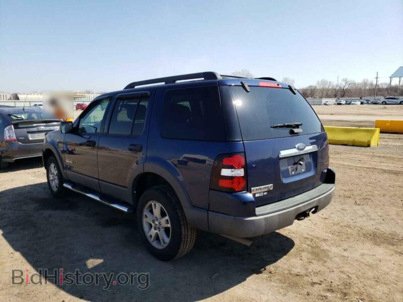 2006 Ford EXPLORER (VIN 1FMEU63E86UA56379) — фото 2 из 12