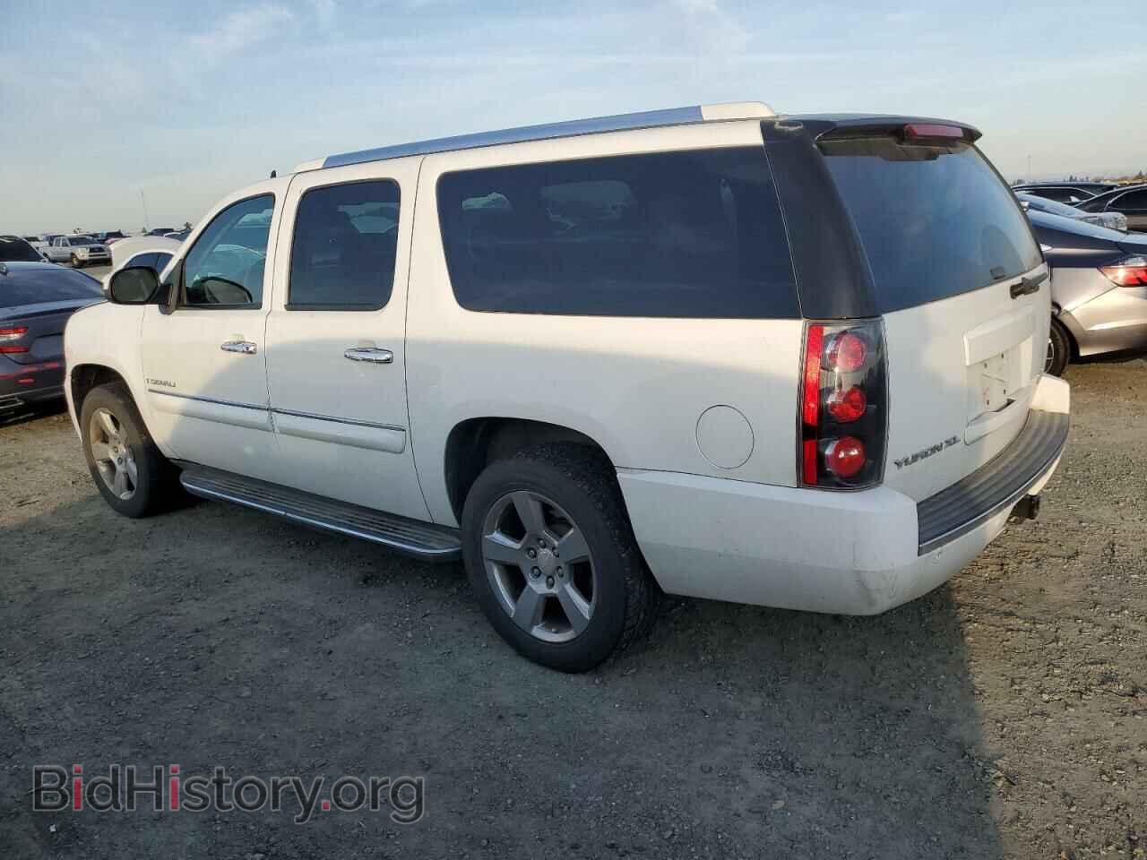 2008 GMC YUKON - VIN: 1GKFC66898J176573 - Фото 2