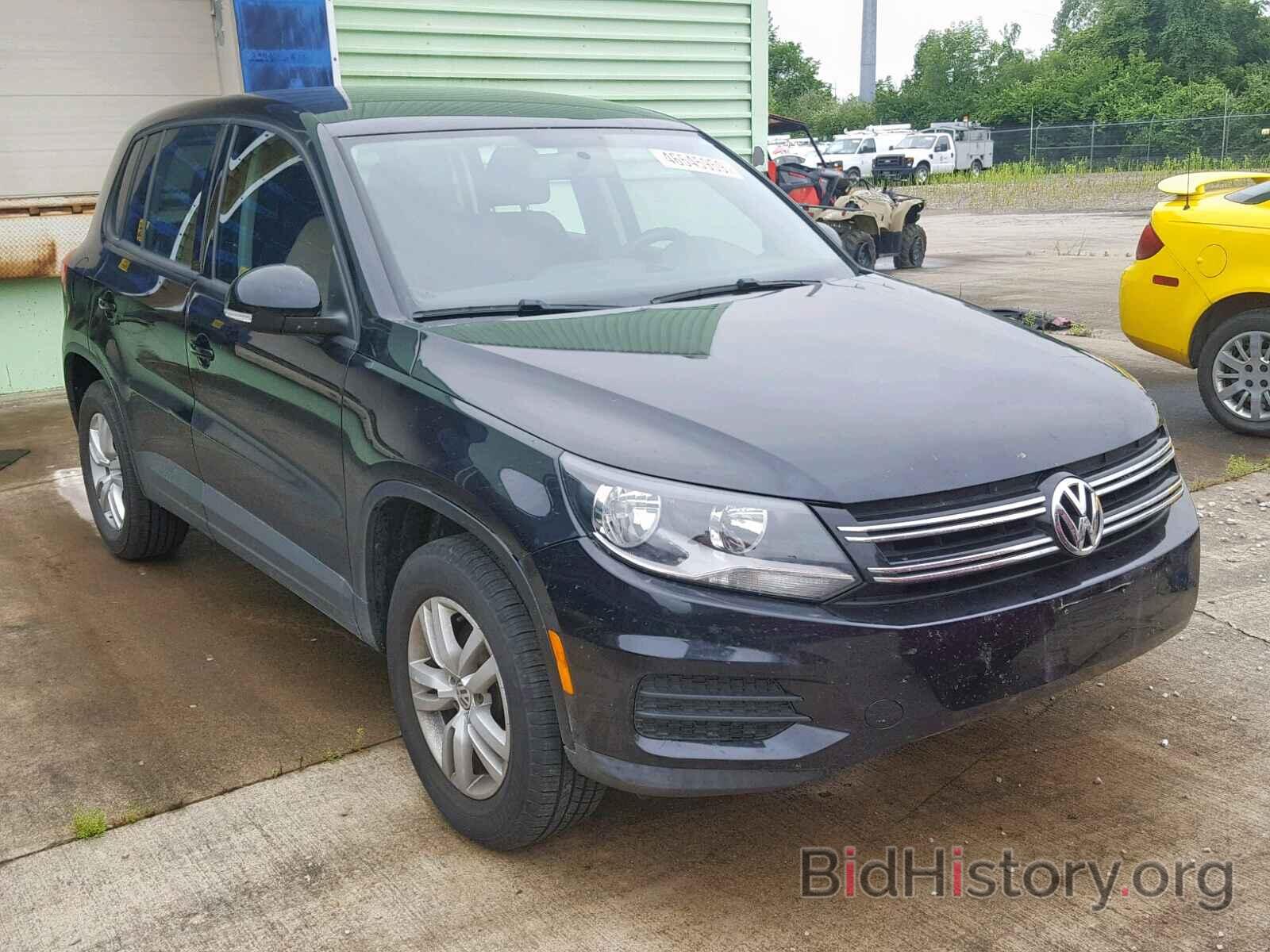 Фотография WVGAV7AX4CW525019 - VOLKSWAGEN TIGUAN S 2012