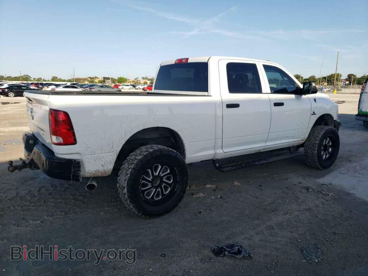2016 RAM All Models - VIN: 3C6UR5CL4GG291660 - Photo 3