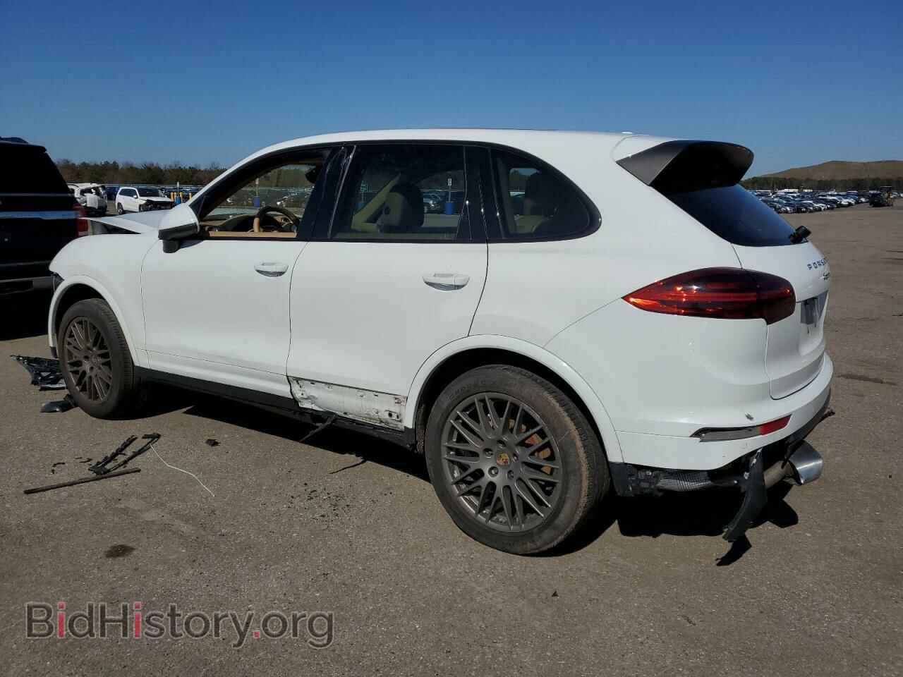 2017 PORSCHE CAYENNE - VIN: WP1AA2A26HKA89052 - Фото 2