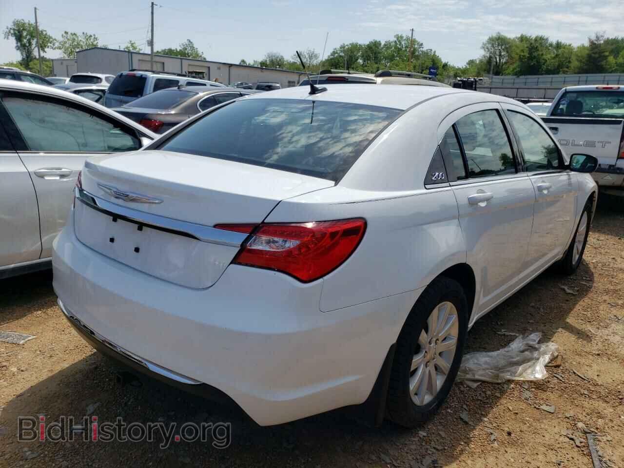 2012 CHRYSLER 200 - VIN: 1C3CCBBB5CN302443 - Фото 4