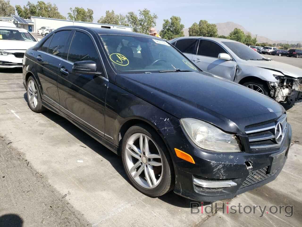 Photo WDDGF4HB9EA964579 - MERCEDES-BENZ C-CLASS 2014