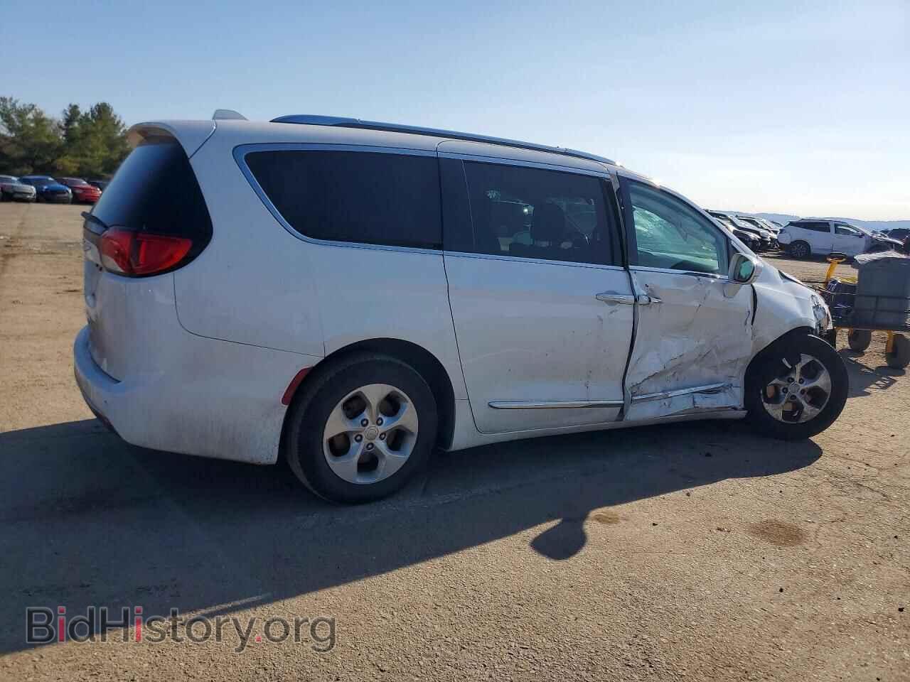 2017 CHRYSLER PACIFICA - VIN: 2C4RC1EGXHR759668 - Фото 3