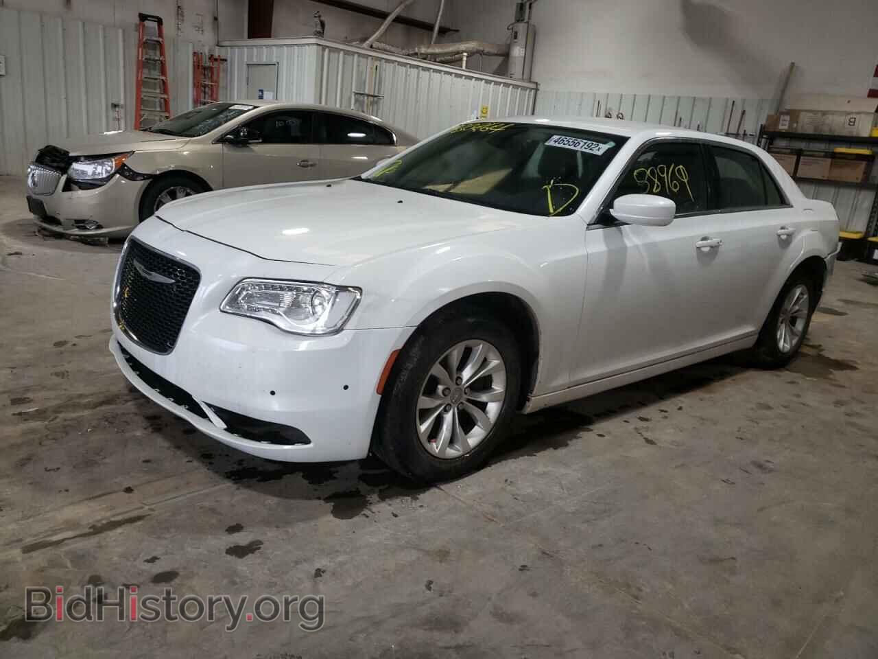 2015 CHRYSLER 300 - VIN: 2C3CCAAG5FH930264 - Фото 2