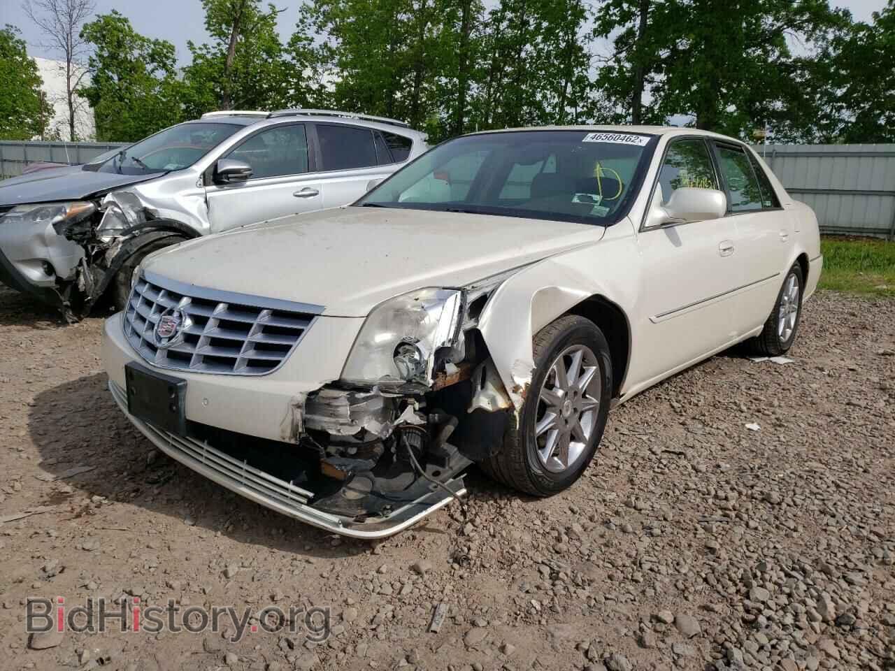 2011 CADILLAC DTS - VIN: 1G6KD5E65BU100388 - Фото 2
