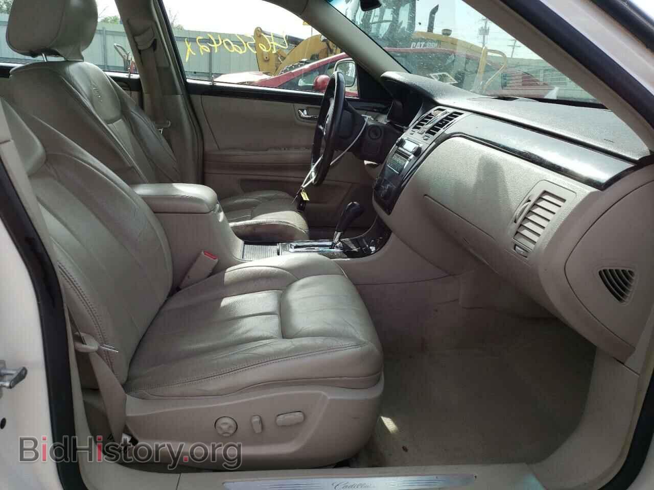 2011 CADILLAC DTS - VIN: 1G6KD5E65BU100388 - Фото 5
