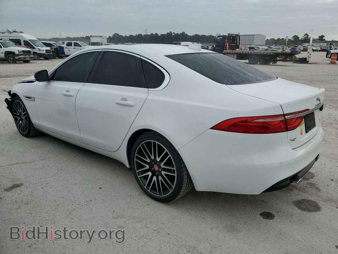 2017 JAGUAR XF - VIN: SAJBD4BV8HCY43274 - Фото 2