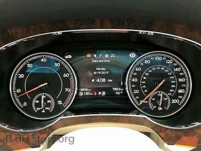 2017 BENTLEY BENTAYGA - VIN: SJAAC2ZV8HC013077 - Фото 8