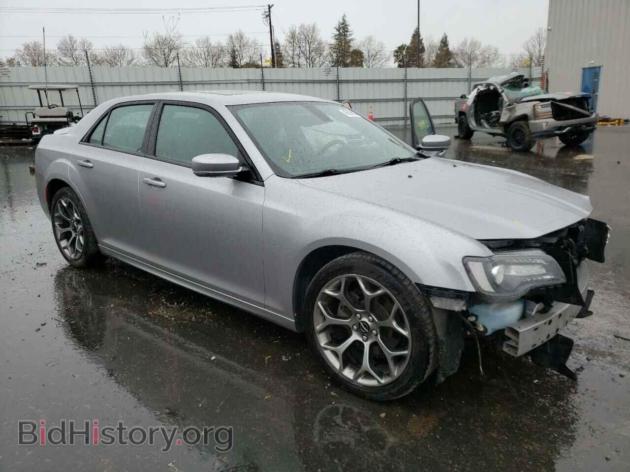 2018 CHRYSLER 300 - VIN: 2C3CCABG3JH266313 - Фото 4
