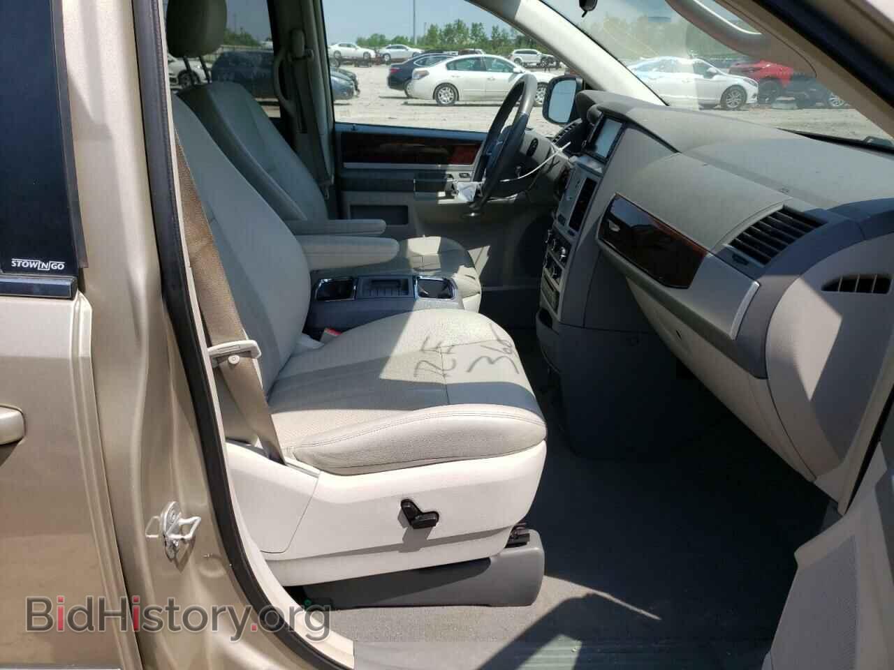 2009 CHRYSLER MINIVAN - VIN: 2A8HR54159R652651 - Фото 5