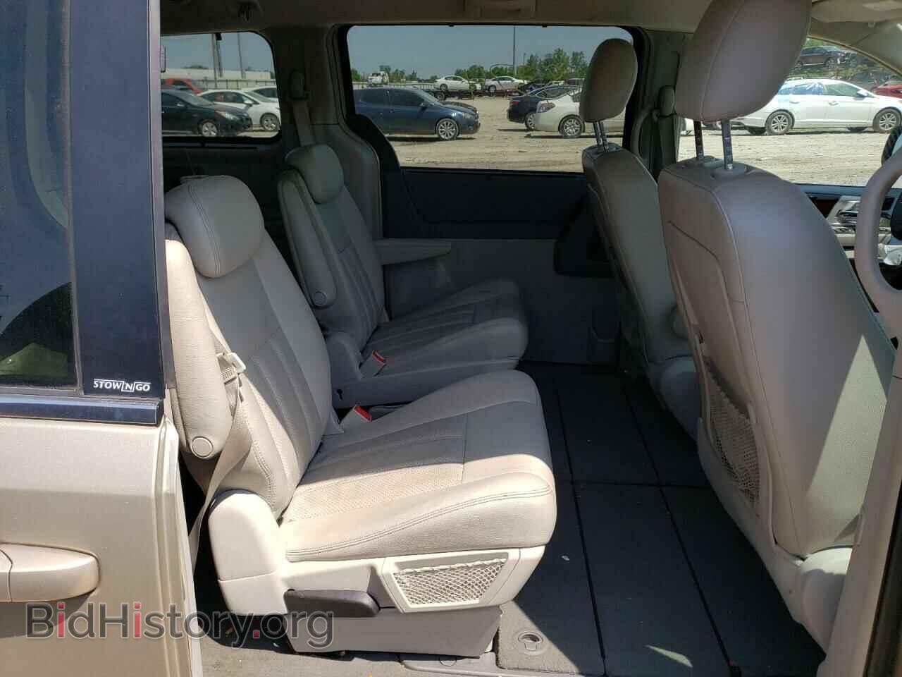2009 CHRYSLER MINIVAN - VIN: 2A8HR54159R652651 - Фото 6