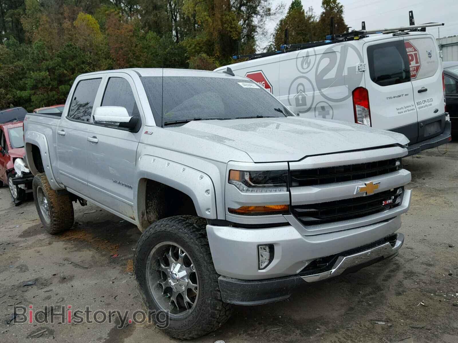 Фотография 3GCUKRECXHG232843 - CHEVROLET SILVERADO 2017
