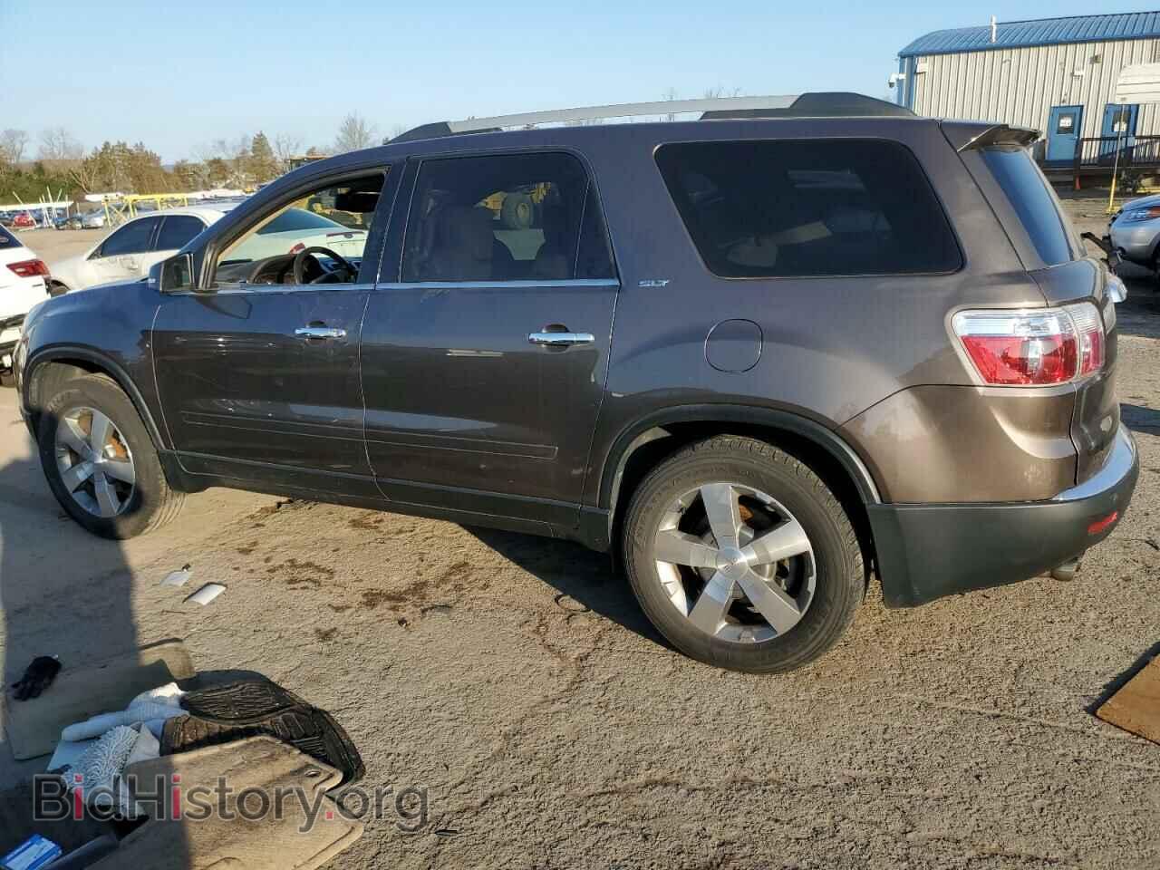 2011 GMC ACADIA - VIN: 1GKKVRED7BJ330715 - Фото 2