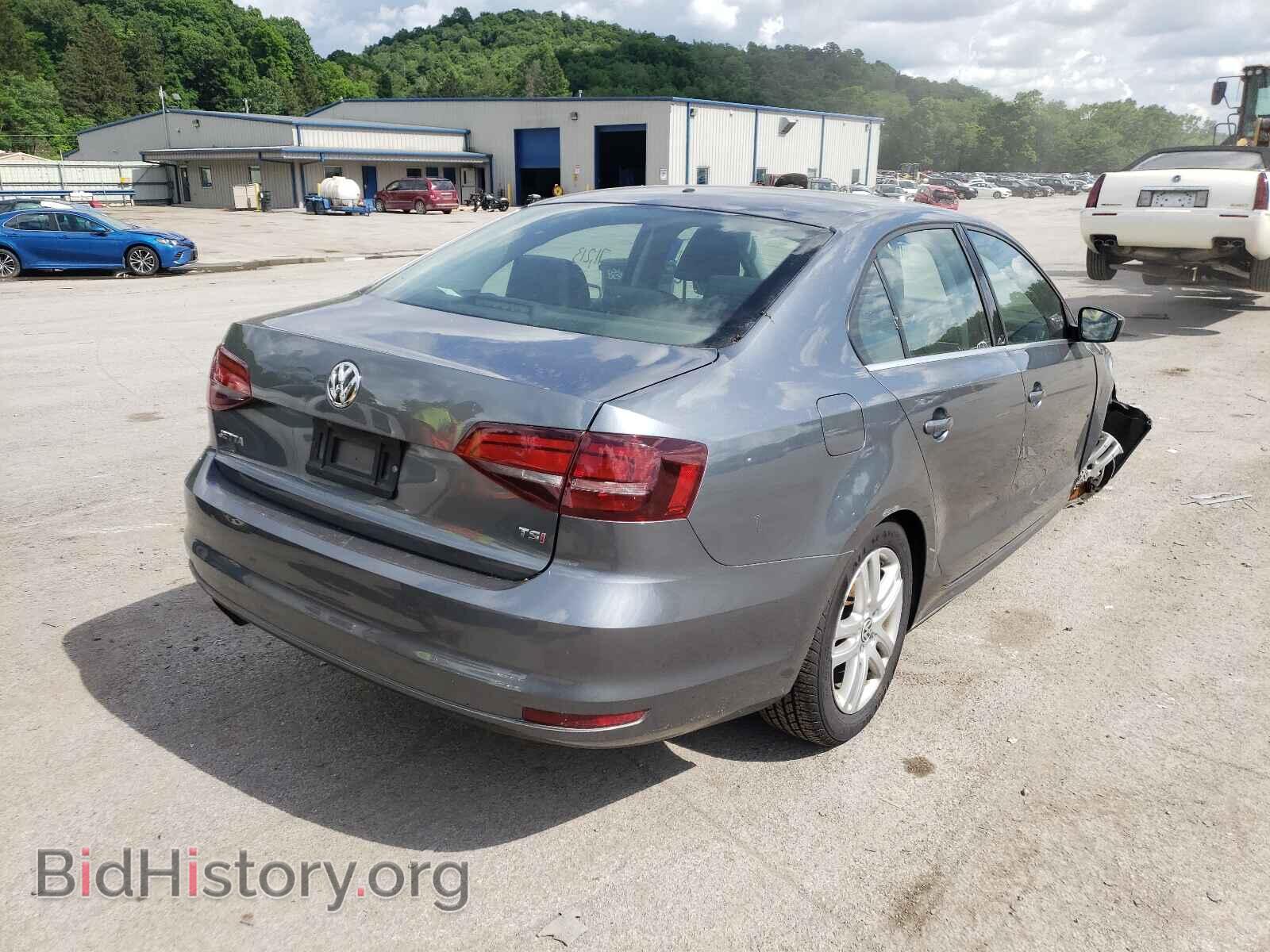 2017 VOLKSWAGEN JETTA - VIN: 3VW2B7AJ5HM351883 - Photo 4