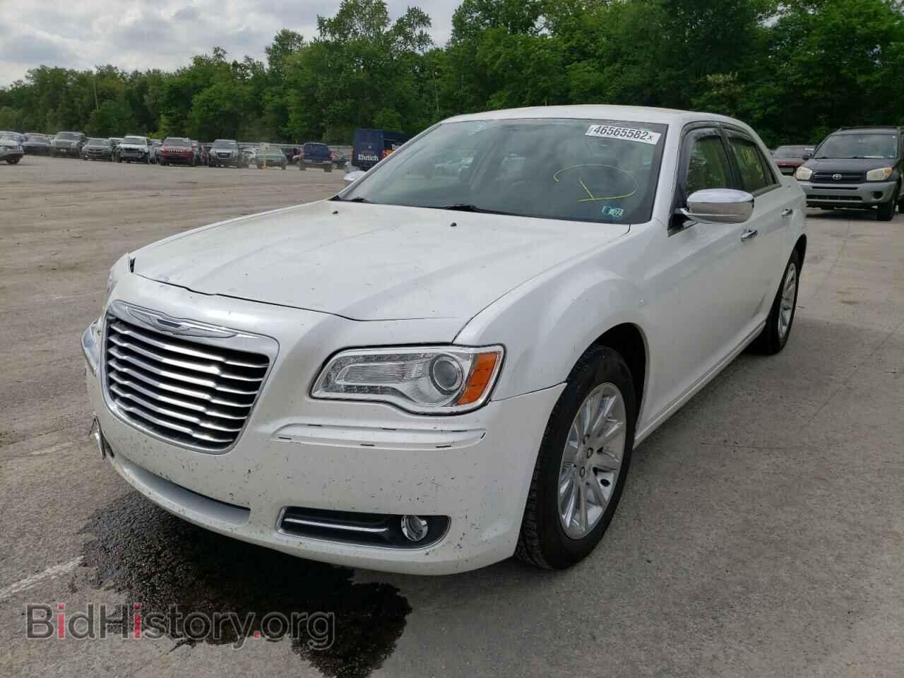 2011 CHRYSLER 300 - VIN: 2C3CA5CG6BH564741 - Фото 2