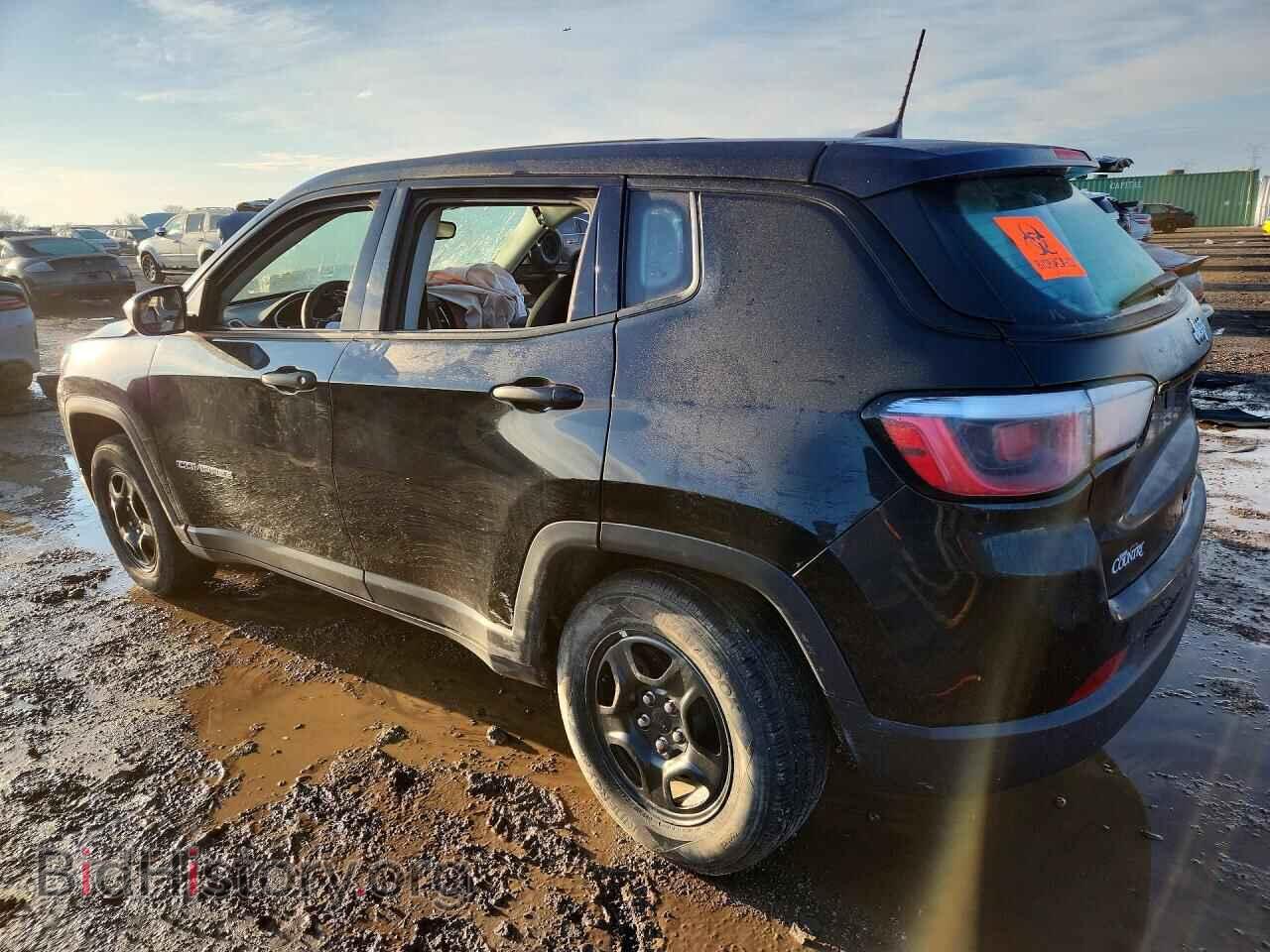 2019 JEEP COMPASS - VIN: 3C4NJCAB3KT715638 - Фото 2