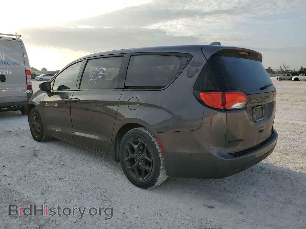2019 CHRYSLER PACIFICA - VIN: 2C4RC1FGXKR593741 - Фото 2