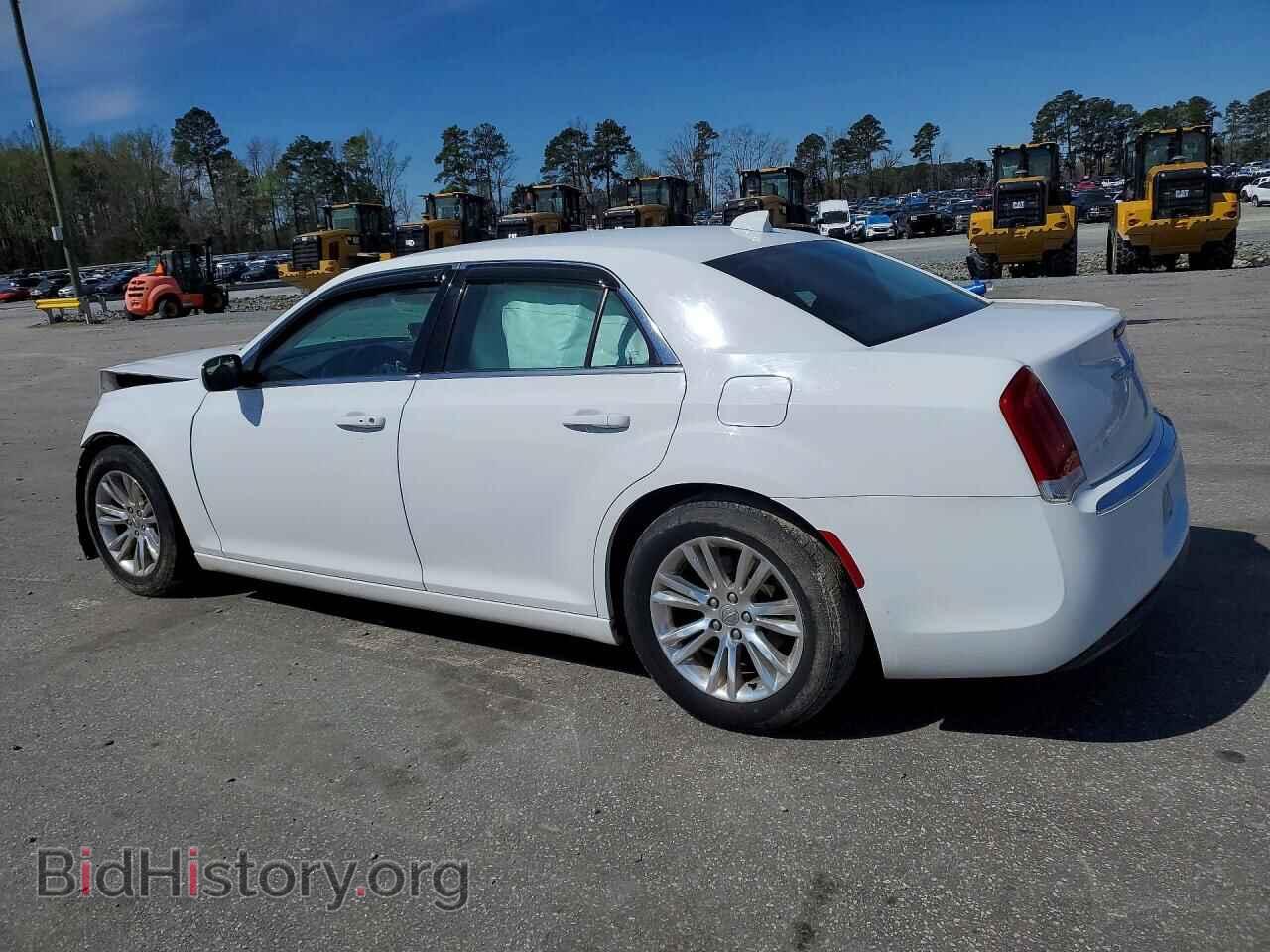 2017 CHRYSLER 300 - VIN: 2C3CCAAG9HH547026 - Фото 2