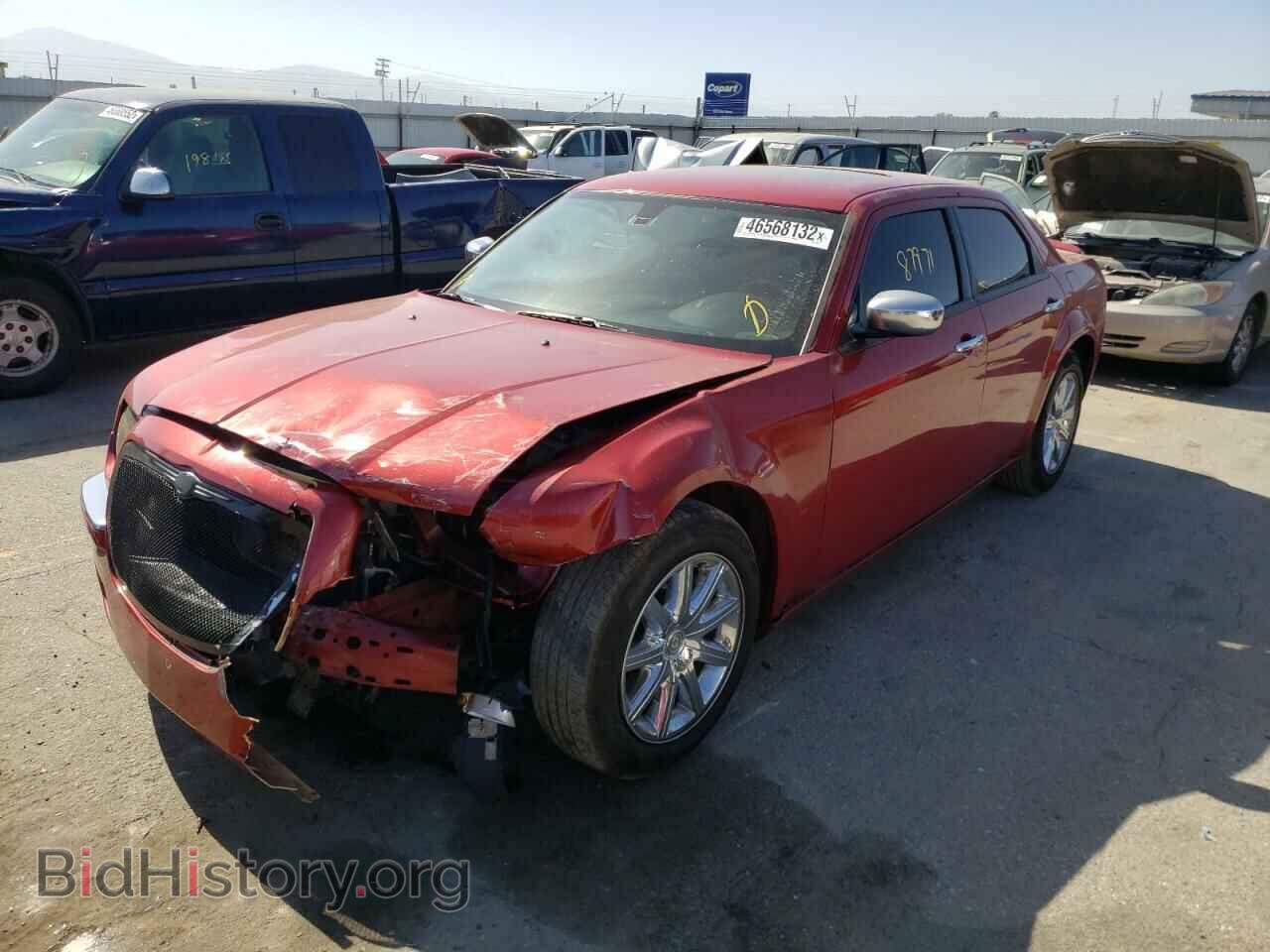 2010 CHRYSLER 300 - VIN: 2C3CA6CT2AH146047 - Фото 2