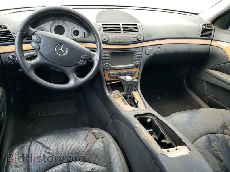 2007 Mercedes-Benz E-CLASS (VIN WDBUF72X77B158271) — фото 8 из 12