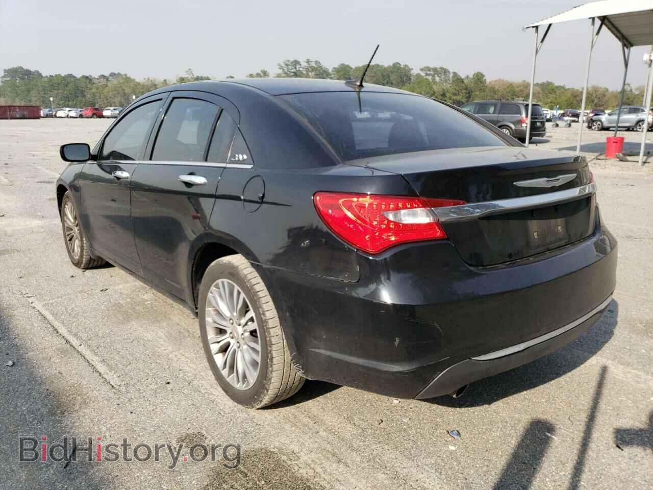 2011 CHRYSLER 200 - VIN: 1C3BC2FG8BN571830 - Фото 2