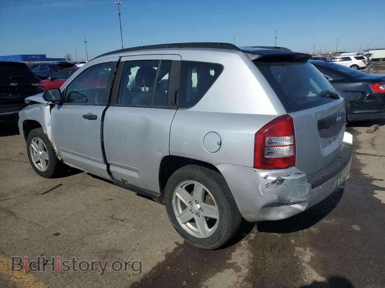 2010 JEEP COMPASS - VIN: 1J4NT4FB1AD504199 - Фото 2