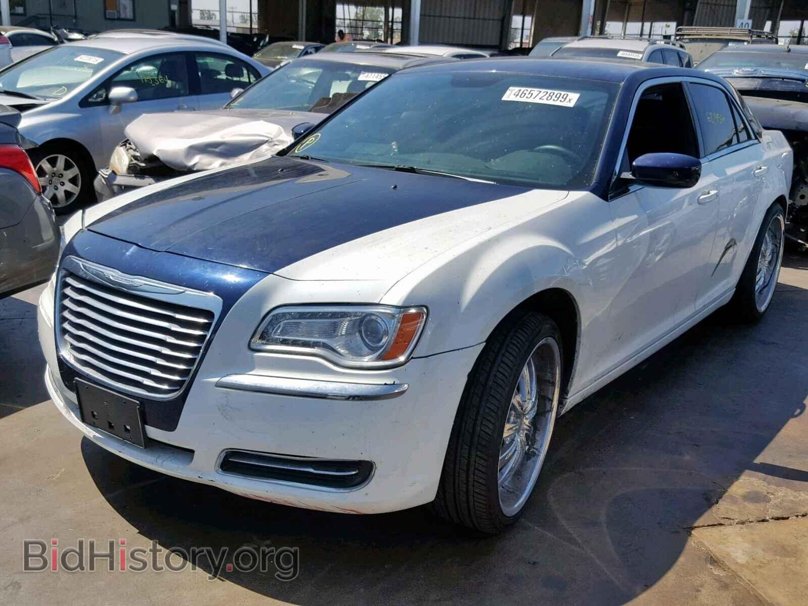 2014 CHRYSLER 300 - VIN: 2C3CCAAG2EH383050 - Фото 2