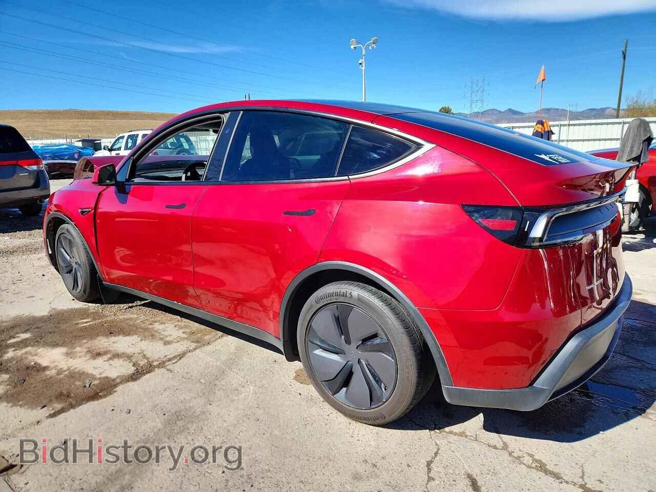 2026 TESLA MODEL Y - VIN: 7SAYGDEE2TF322626 - Фото 2