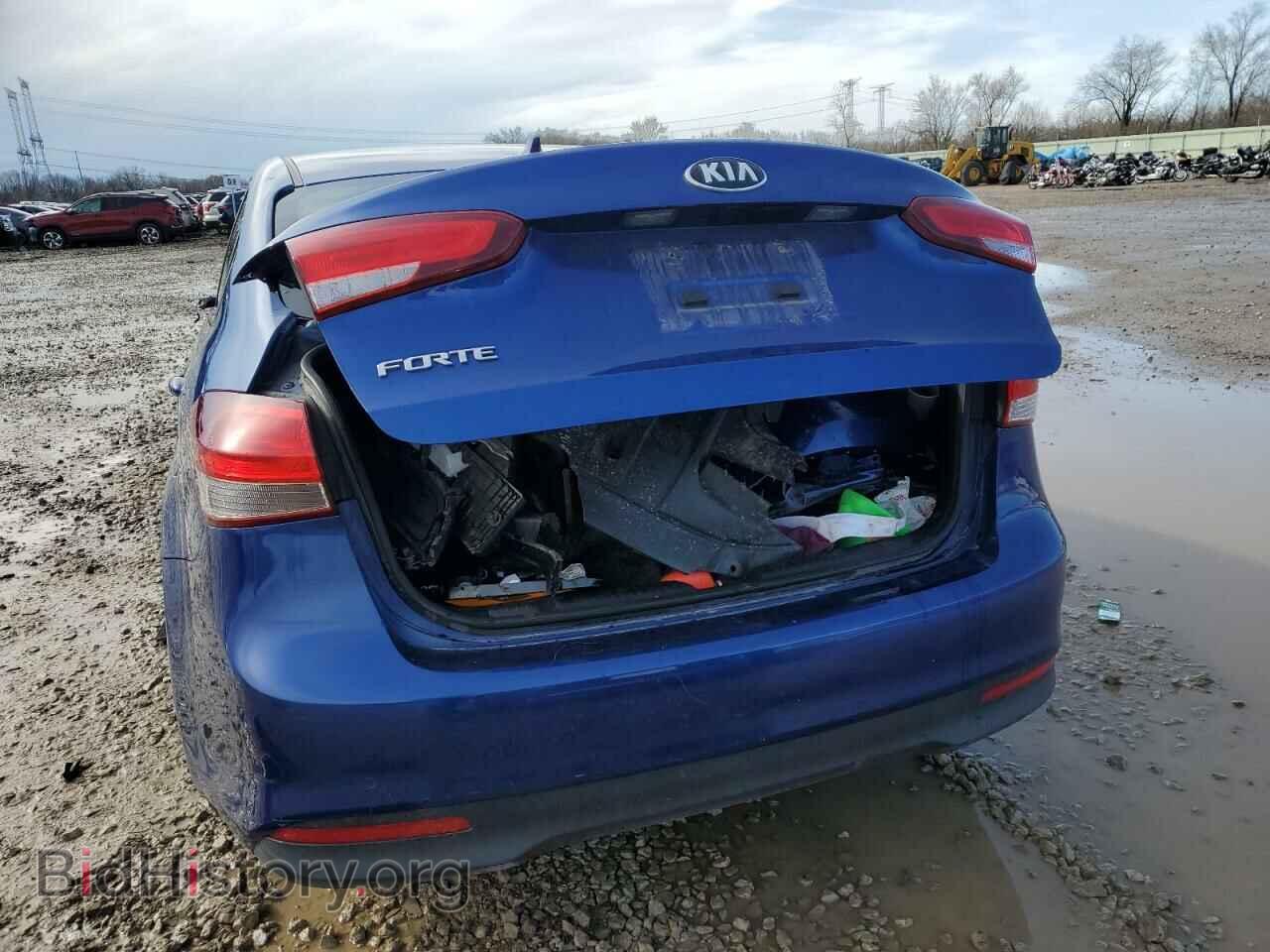 2017 KIA FORTE - VIN: 3KPFK4A75HE056882 - Фото 6