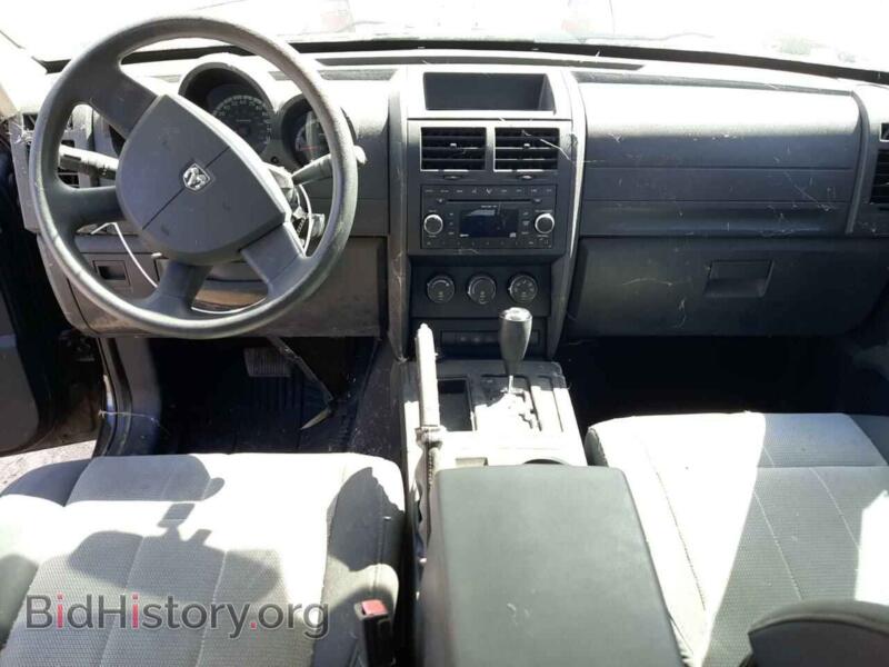 2007 Dodge NITRO (VIN 1D8GT28K57W615773) — photo 8 of 12