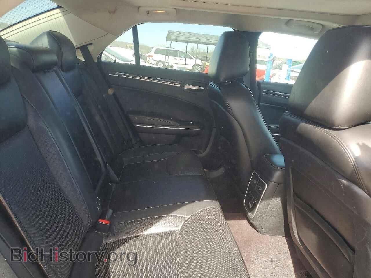 2017 CHRYSLER 300 - VIN: 2C3CCAKG0HH597215 - Фото 10
