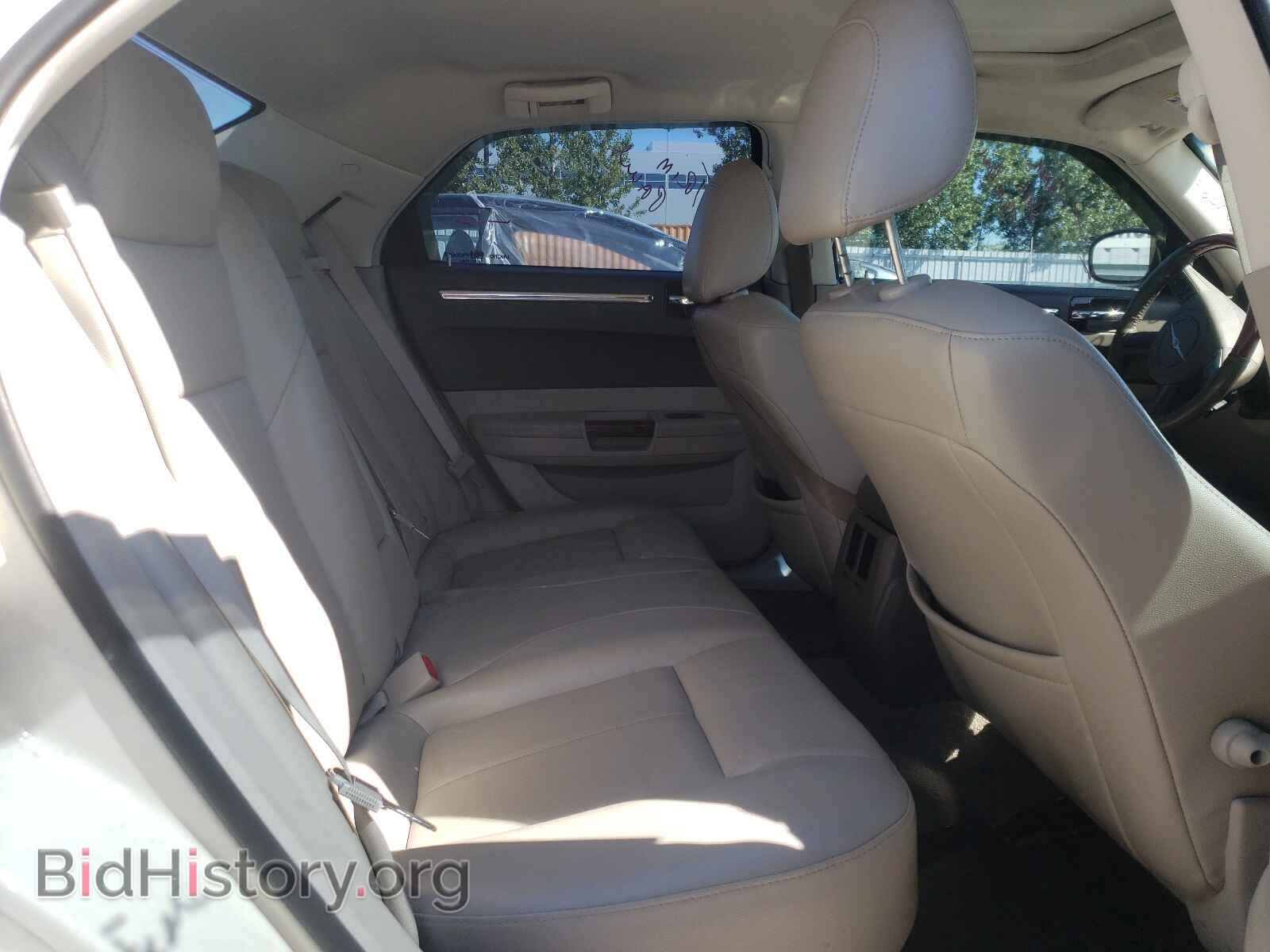 2010 CHRYSLER 300 - VIN: 2C3CK3CV2AH146112 - Фото 6