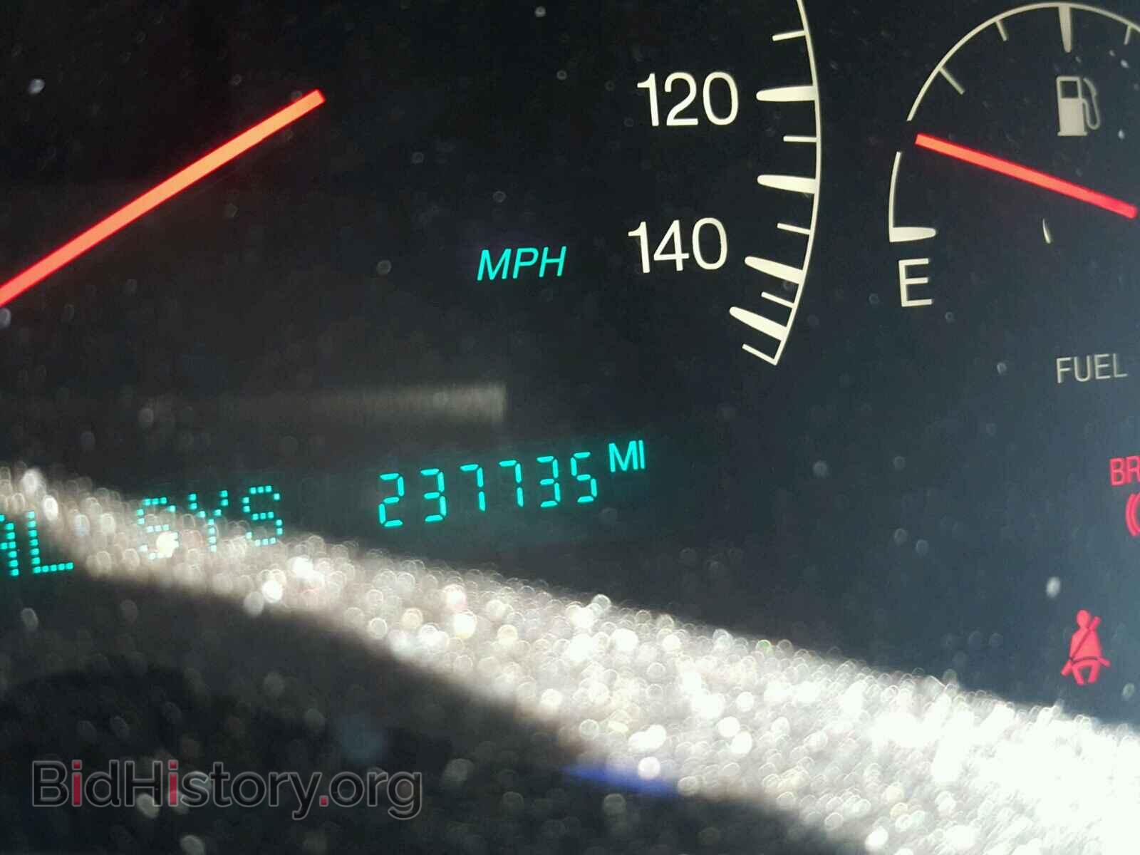 2004 CADILLAC DEVILLE - VIN: 1G6KF579X4U131186 - Photo 8
