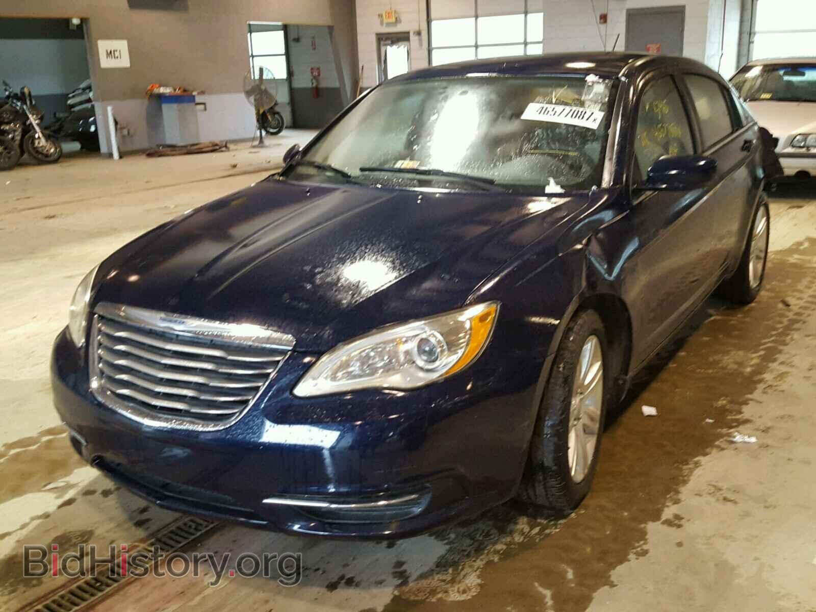 2013 CHRYSLER 200 - VIN: 1C3CCBAB9DN647574 - Фото 2