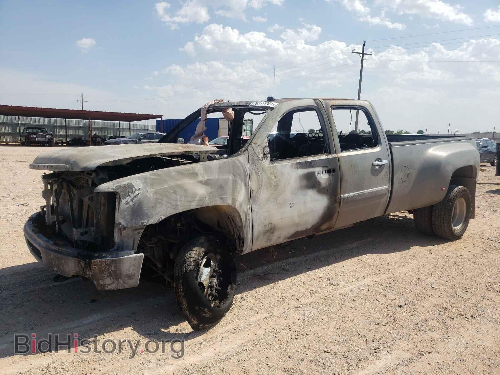 2013 GMC SIERRA - VIN: 1GT426C81DF169852 - Фото 2