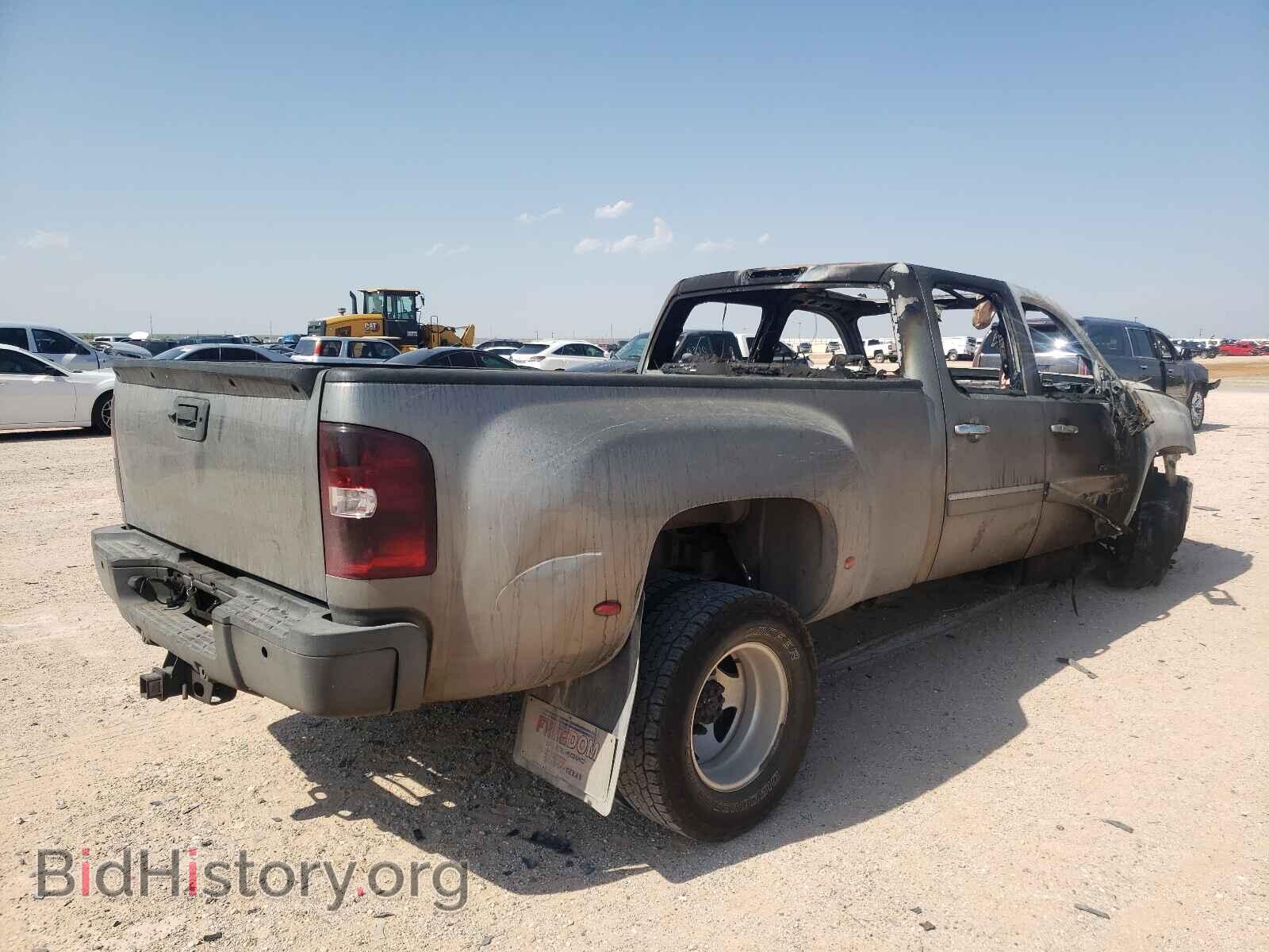 2013 GMC SIERRA - VIN: 1GT426C81DF169852 - Фото 4