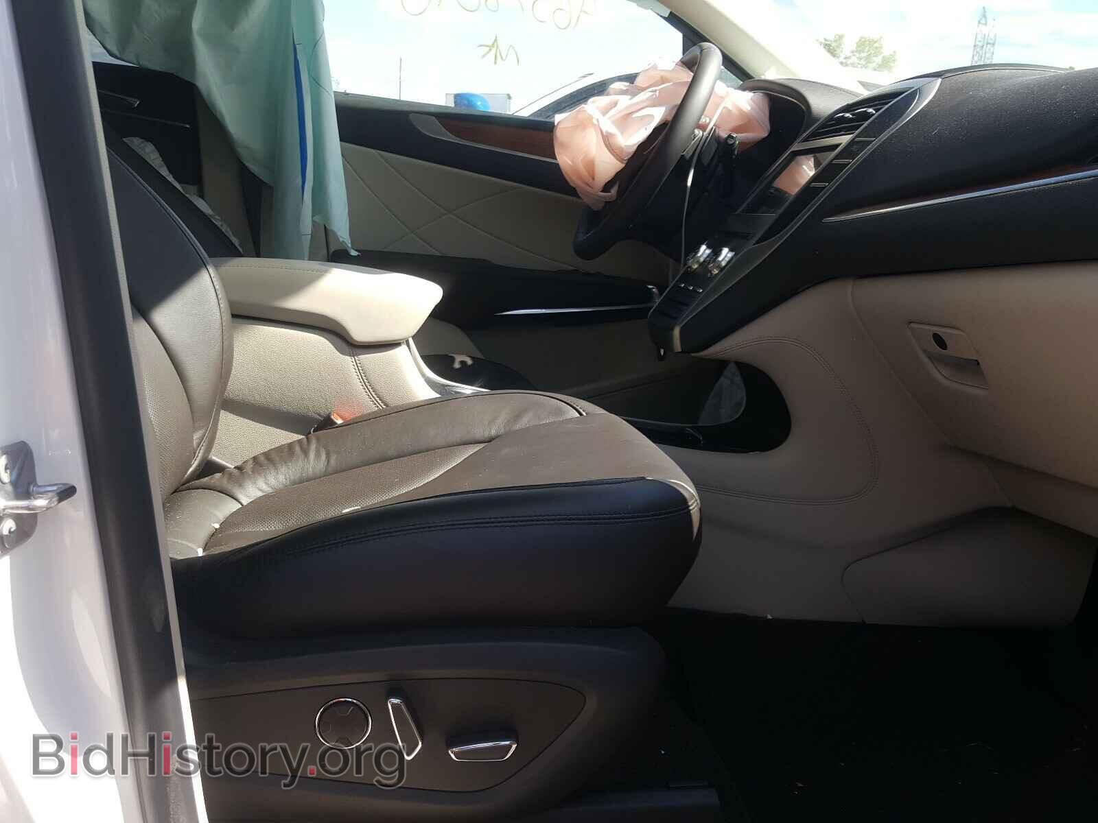 2019 LINCOLN MKC - VIN: 5LMCJ2D90KUL38775 - Photo 5