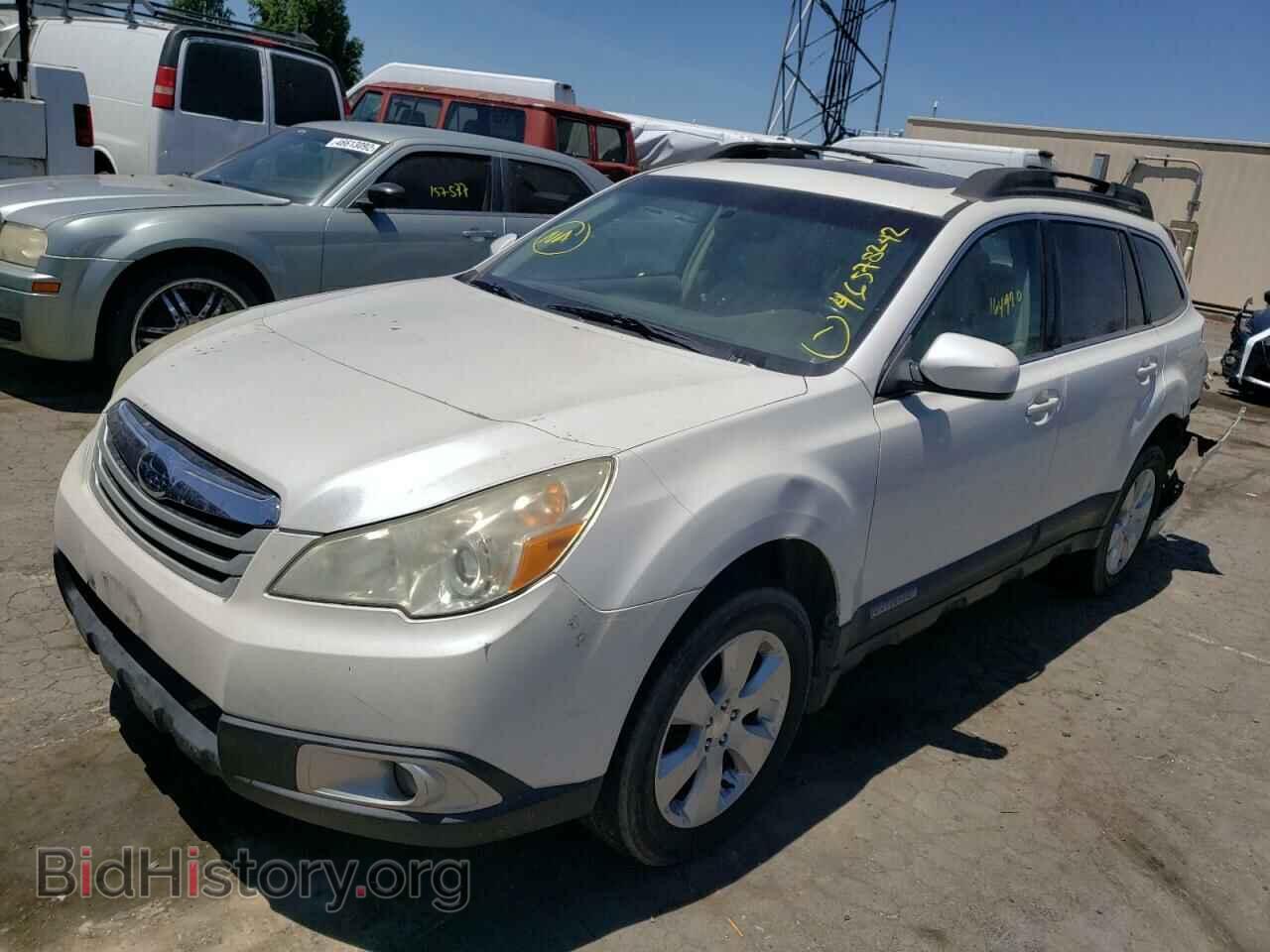 2011 SUBARU OUTBACK - VIN: 4S4BRBHC6B3359004 - Фото 2