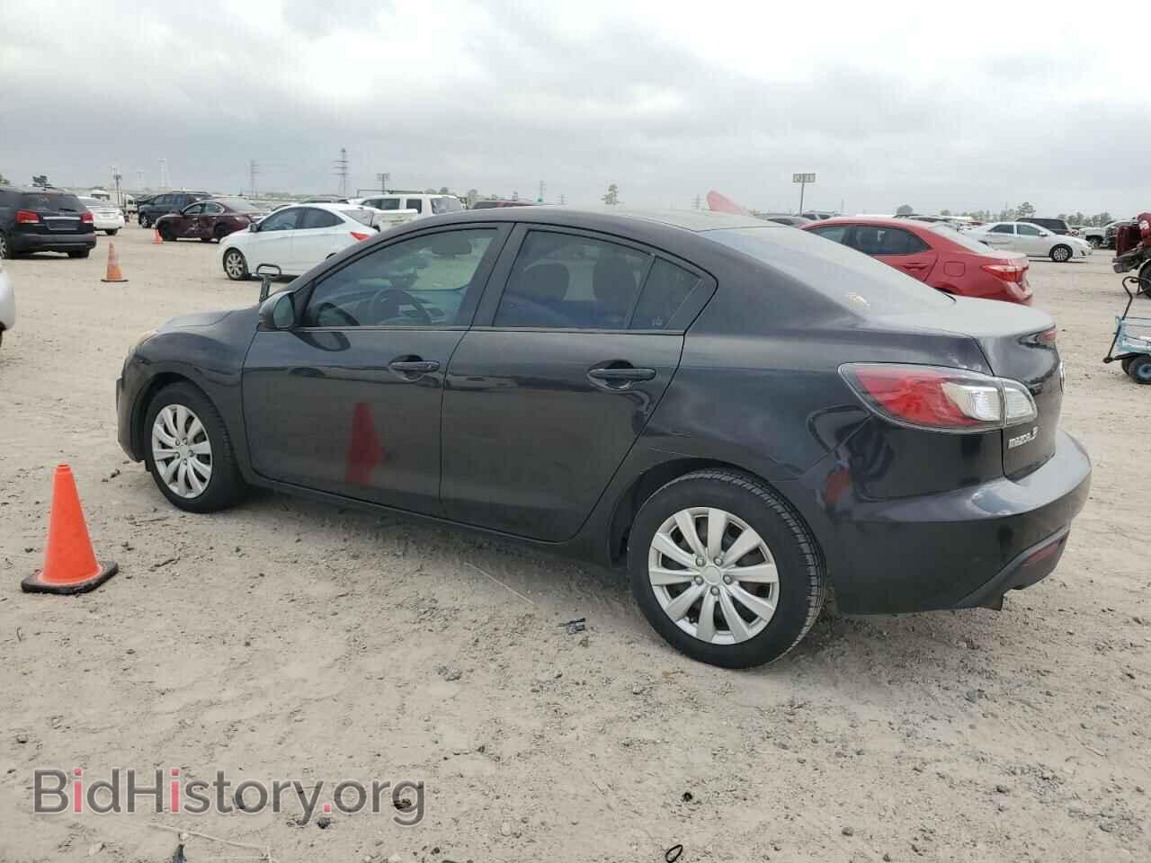 2011 MAZDA 3 - VIN: JM1BL1UF4B1379425 - Фото 2