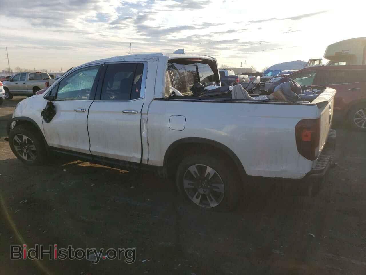 2018 HONDA RIDGELINE - VIN: 5FPYK3F74JB007398 - Фото 2