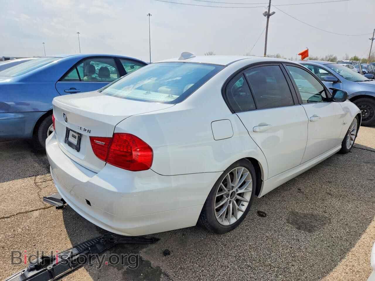 2011 BMW 3 SERIES - VIN: WBAPH7G56BNN02483 - Фото 3